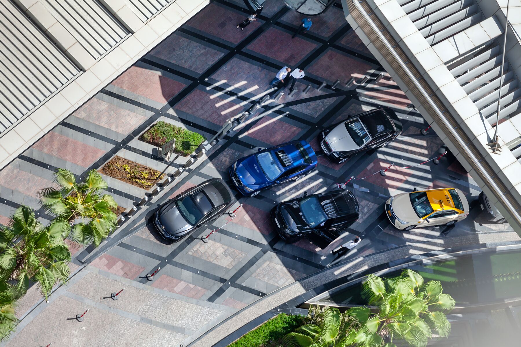 Bay Area arrival at a hotel, representative of the venues Peninsula Parking serves.